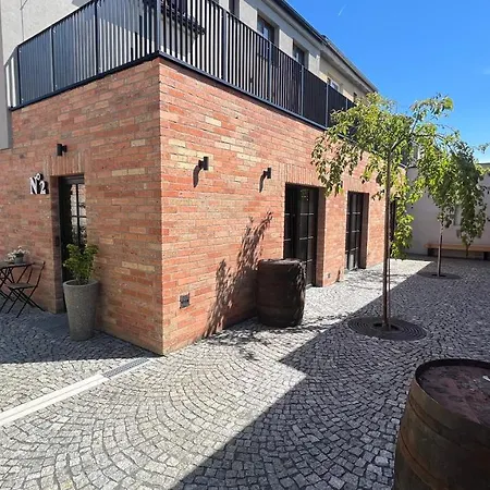 Bydlit Cz Apartment